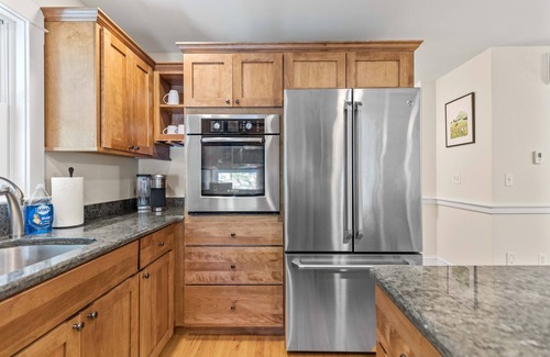 South Casco House | Sebago Breeze Lake House