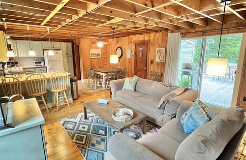 Sebago House | SEBAGO LAKE ACCESS TO SANDY BEACH