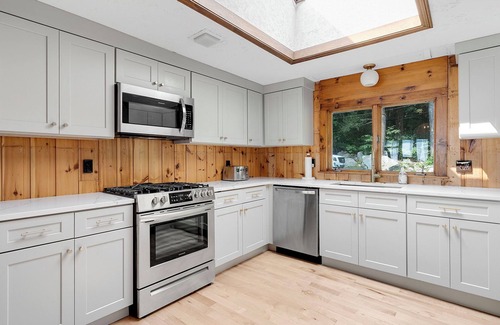 South Casco House | Sebago Lake Direct Waterfront 3bed 2bath with Sandy Beach, Mooring and Boat Dock