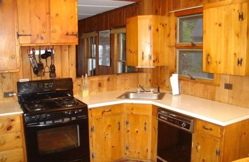 South Casco House | Sebago Lake Summer Camp & Sandy Beach at Jordan Bay, Raymond, Maine
