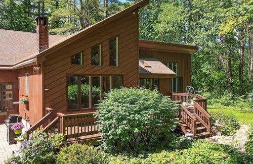 Windham House | Sebago Pine Lodge +Bonus Yurt!