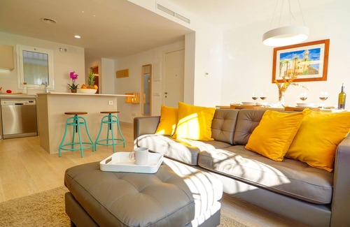 Sitges Apartment | Sebastian Patio by Hello Homes Sitges