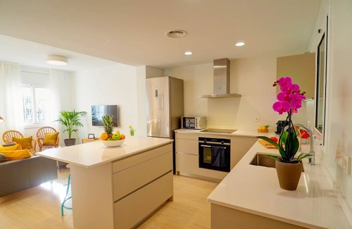Sitges Apartment | Sebastian Patio by Hello Homes Sitges