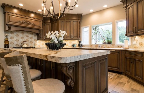 West Bloomfield House | Secluded Getaway, Relax & Energize, Wildlife, Nature Trail, Fun Kids Playground!