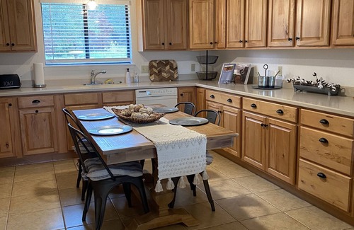 Comfort Villa | Secluded 12 Ac Hill Country Ranchette near Comfort Tx with Hilltop Views.n
