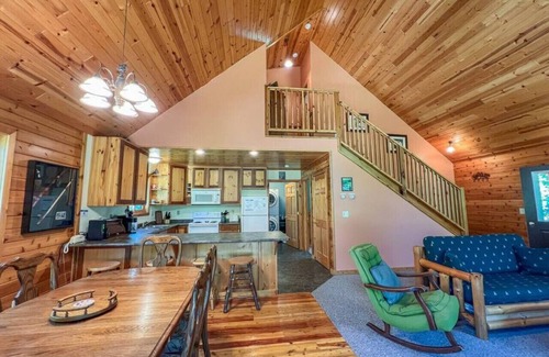 Grand Marais Cabin | Secluded 2-Bedroom Cabin on the Edge of the BWCA