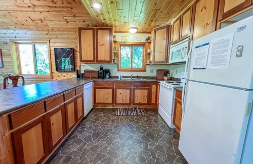 Grand Marais Cabin | Secluded 2-Bedroom Cabin on the Edge of the BWCA
