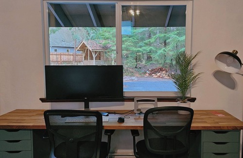 Hoodsport Cabin | Secluded 2BR Forest Lake Retreat with Hot Tub