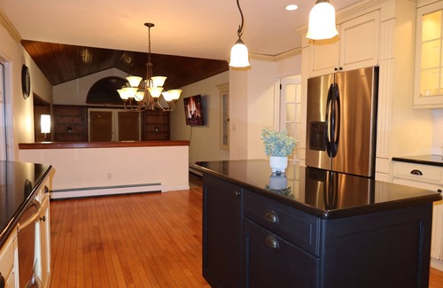Galloway House | Secluded 3-Acre Retreat – Private King Suite, Full Kitchen, Near Atlantic City!