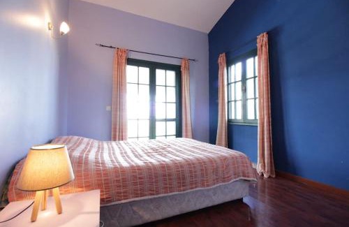 Burhaniye Apartment | Secluded 3BR Modern Villa w Private Pool and Views