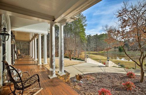 Acworth House | Secluded Acworth Mansion with Pool and Game Room!