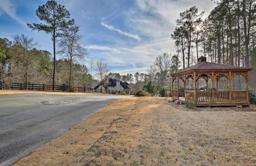 Acworth House | Secluded Acworth Mansion with Pool and Game Room!
