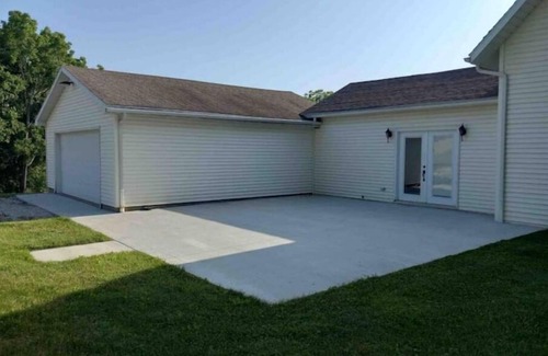Stewart House | Secluded Athens County 3 bedroom home with loft and beautiful views