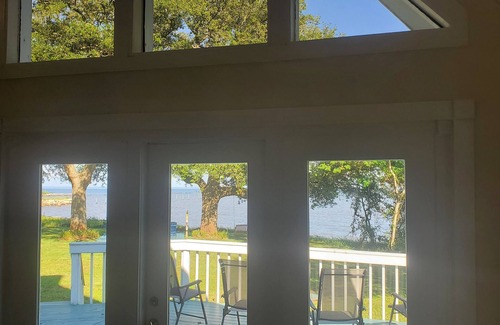 Driftwood House | Secluded Bayview vacation home with private beach