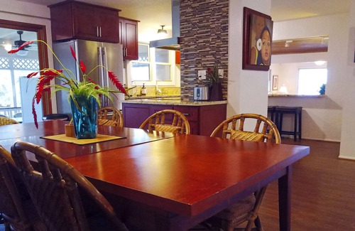 Punaluu House | Secluded Beachfront Home w/ AC, hot tub, North Shore Oahu, Volley & Pickleball