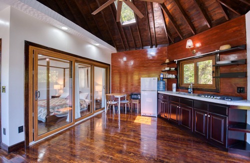 Roatan Cabin | Secluded Cabana - AC, Privacy, Forest View, King, Deck, Kitchen