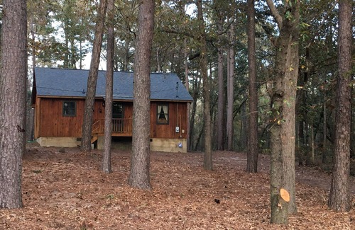 Quewhiffle Cabin | Secluded Cabin in the Woods, near Carolina Horse Park and Valkyrie Sporthorses