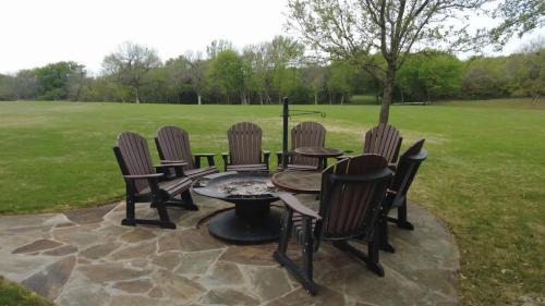 Weatherford House | Secluded Cabin in Weatherford!