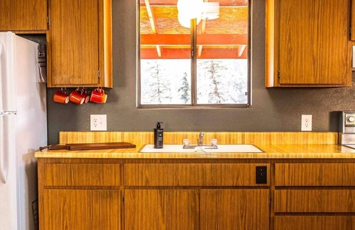 Greer Cabin | Secluded Cabin, Private Pond, Walk to Restaurants, 2 Separate Sleeping Units