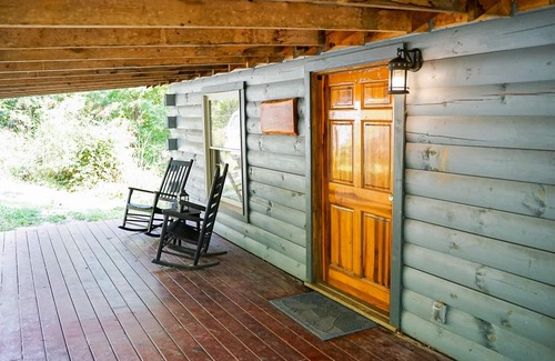 Stanton Cabin | Secluded cabin sitting high above the bustling world below.