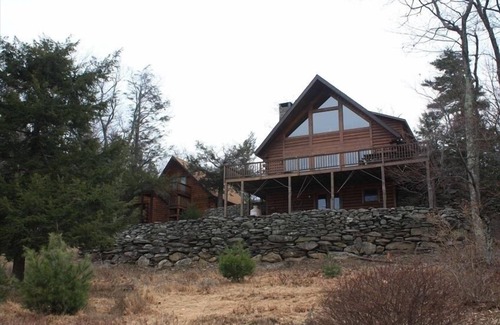 Glenford Cabin | Secluded Catskill Mountain Log Cabin, Breathtaking Vista, Private, Relaxing