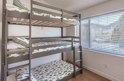 Samak House | Secluded Cottage at the Gateway to the Uintah Mts.