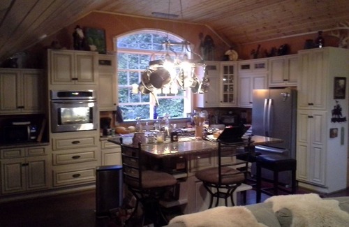 Layland Cabin | Secluded Cozy Luxurious Cabin, Gourmet Kitchen On 100 Acres W/Miles Of Trails
