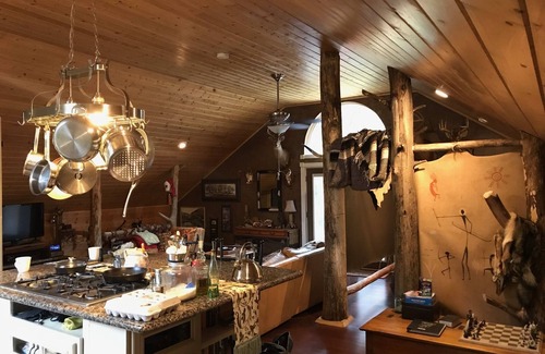 Layland Cabin | Secluded Cozy Luxurious Cabin, Gourmet Kitchen On 100 Acres W/Miles Of Trails