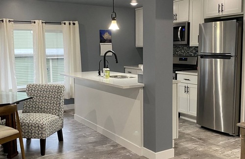 Valparaiso Apartment | Secluded downtown carriage house