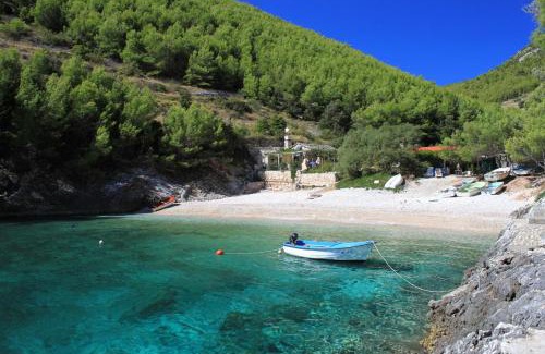 Zrnovo House | Secluded fisherman's cottage Cove Bratinja Luka, Korcula - 12599