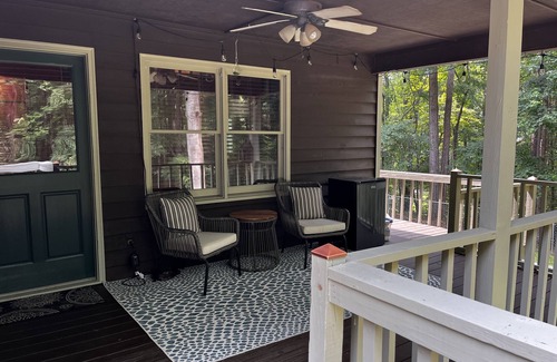 Newnan Cabin | Secluded GA Cabin on 3 acres, 10 minutes from Historic Downtown Newnan, GA