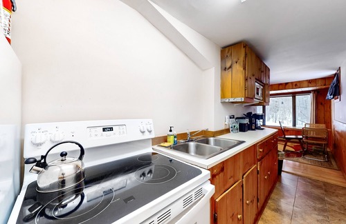 Waitsfield Apartment | Secluded getaway on 2.5 acres with private patio, WiFi, & quiet location