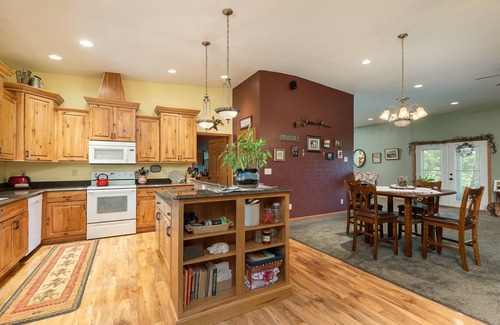 Rapid City House | Secluded handicapped accessible 3 bedroom home near Rapid City, SD