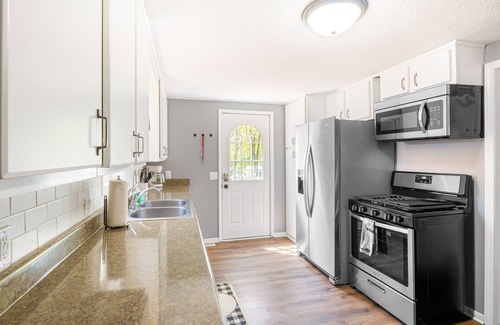 Sunrise Beach House | Secluded home near boat launch with deck, gazebo, washer/dryer, & central AC