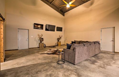 Yantis House | Secluded Home with Gas Grill, 3 Mi to Boating!