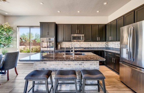 Gold Canyon House | Secluded Home with Pool in Superstition Foothills: Captivating Views All Around