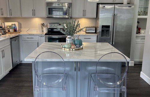 Arcadia House | Secluded Huge pool/hot tub updated/gorgeous home