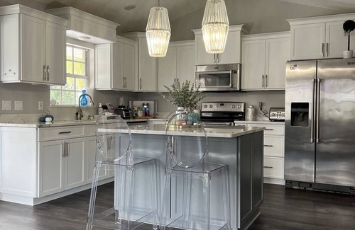 Arcadia House | Secluded Huge pool/hot tub updated/gorgeous home