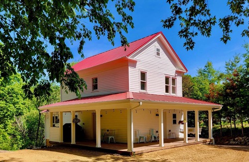 Taylors Falls House | Secluded in-town get-away close to Interstate Park. 45 min from Mpls/St Paul