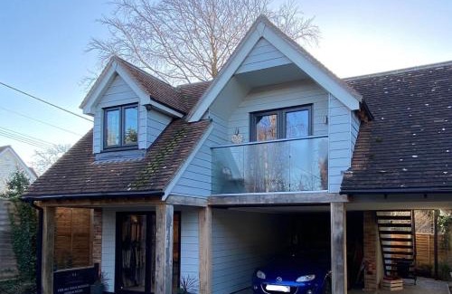 West Mersea Apartment | Secluded Island Retreat - in the heart of the Anchorage