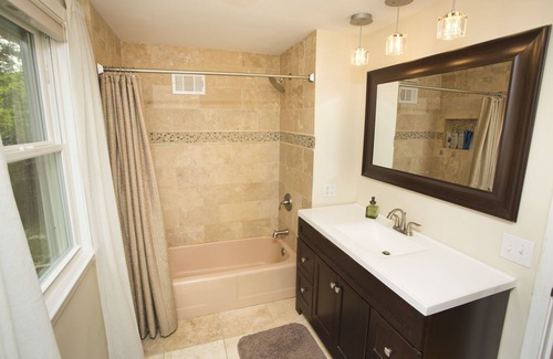 Inver Grove Heights House | Secluded Lake Home Retreat With Hot Tub And Fire Pit