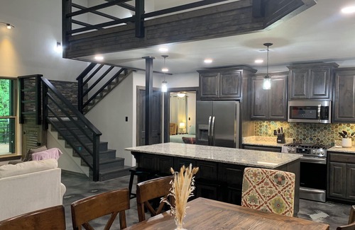 Cookson House | Secluded, lake view Cookson Bend Home