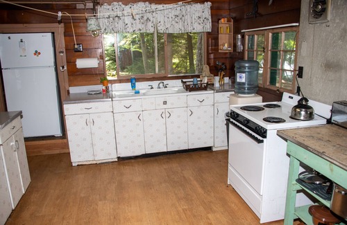 Fayette Cabin | Secluded Lakefront Cabin in the heart of Kennebec County