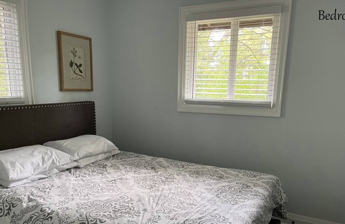 Havelock-Belmont-Methuen Cottage | Secluded Lakefront Getaway with private cove - 4 season cottage