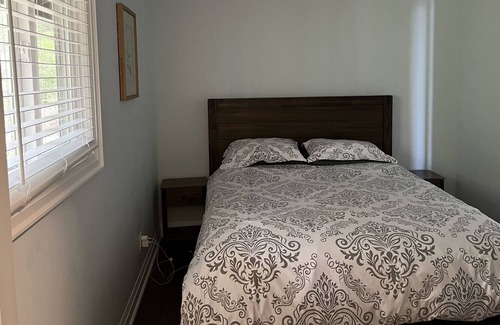 Havelock-Belmont-Methuen Cottage | Secluded Lakefront Getaway with private cove - 4 season cottage