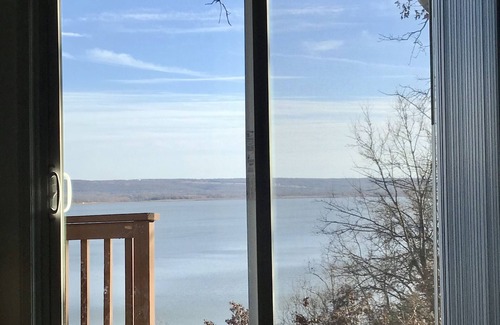 Crowder Cottage | Secluded Lakehouse Right on Lake Eufaula!