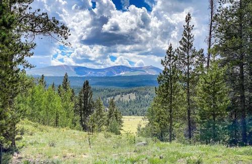 Alma House | Secluded Log Cabin with Views & Hot Tub, Foosball, Wood Stove - Heavenly Homestead