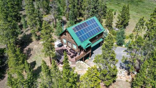 Alma House | Secluded Log Cabin with Views & Hot Tub, Foosball, Wood Stove - Heavenly Homestead