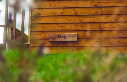 Hallington Ski Chalet | Secluded Luxury Cabins with stream, stargazing, walks and nature - Fell Farm Hideaway