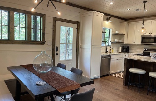 Broken Bow Cabin | Secluded Luxury Modern Farmhouse Cabin, #dogfriendly!